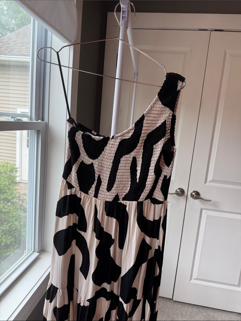 One-Shoulder Black and Cream Print Women's Dress